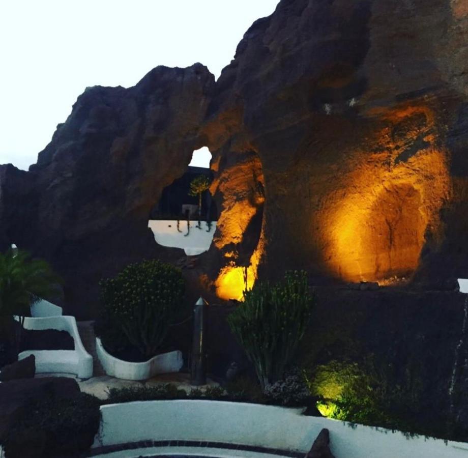 Playa Chica Apartment プエルト・デル・カルメン エクステリア 写真