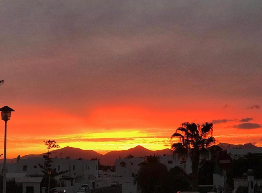 Playa Chica Apartment プエルト・デル・カルメン エクステリア 写真